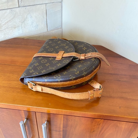 💗SOLD💗AUTHENTIC LOUIS VUITTON CHANTILLY GM CROSSBODY BAG - Picture 6 of 13